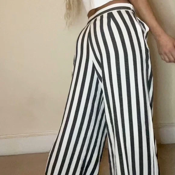 Tobi Just Right Wide Leg Pants - Picture 6 of 9